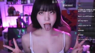 Baerasoni 배라소니’s white and big tits live video compilation